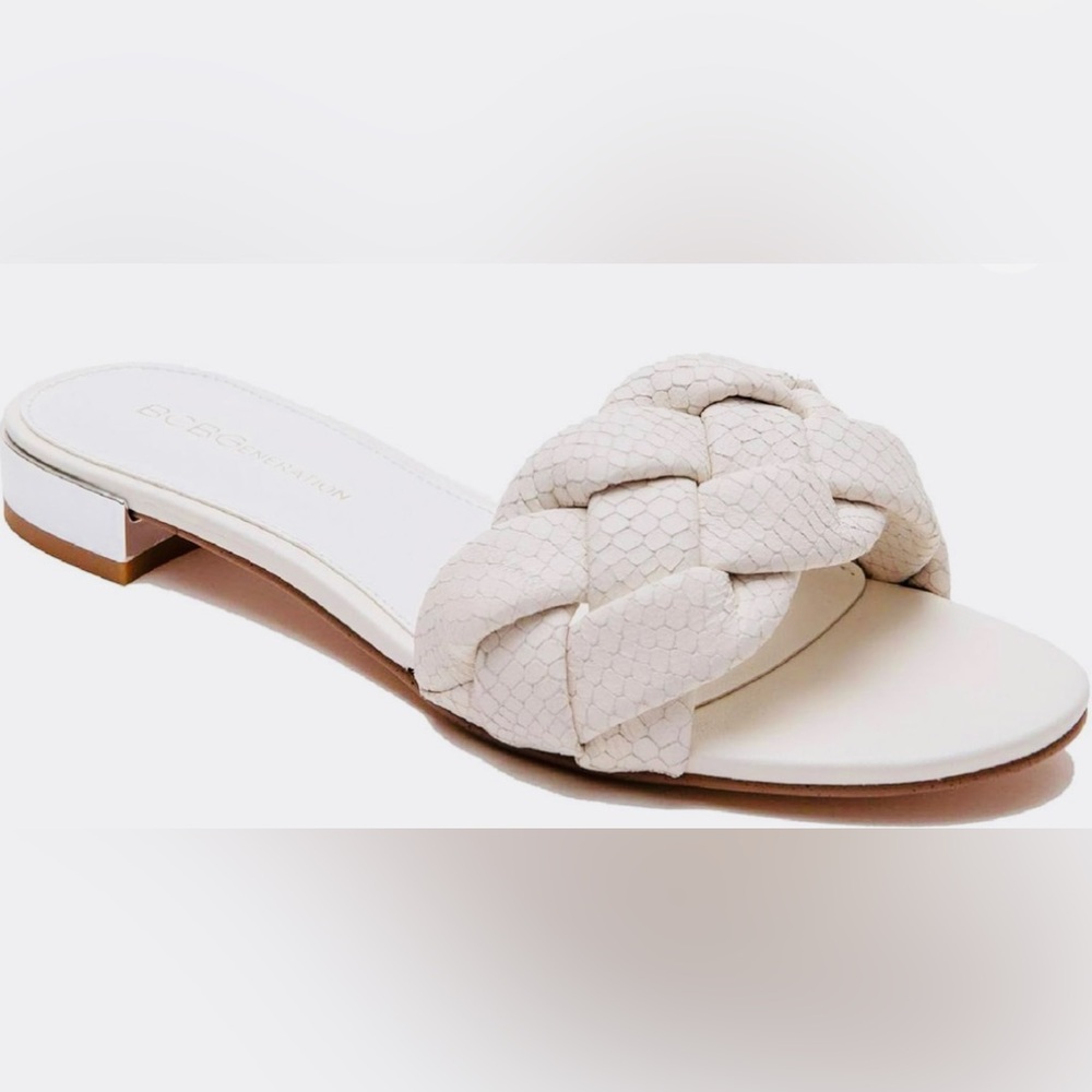 BCBGeneration Women's Deelo Slip On Leather Slide Sandals Pearl Size 6.5 NIB